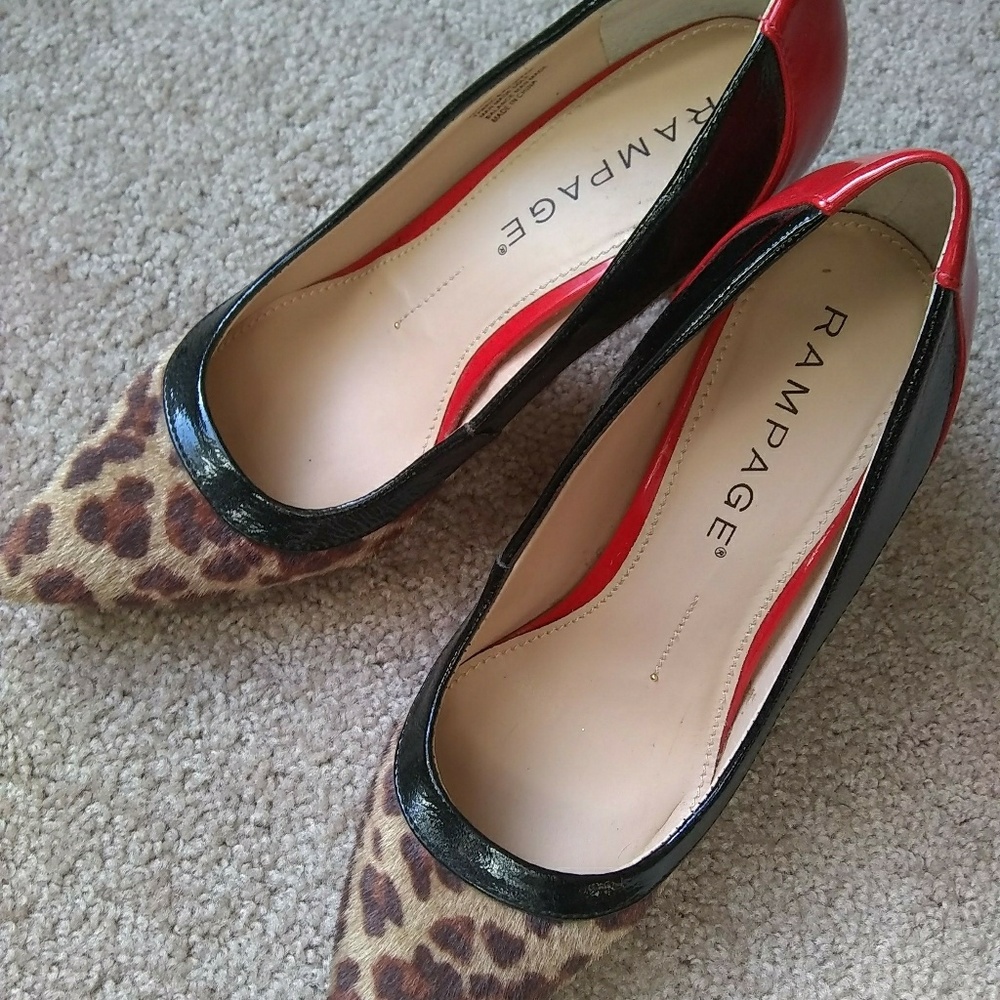 Obleana rampage heel shoe (red/leopard color)